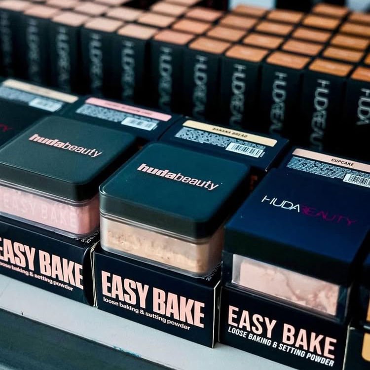 New Huda Easy Bake Fragrance F - Huda Beauty Makeup Bag recension och pris