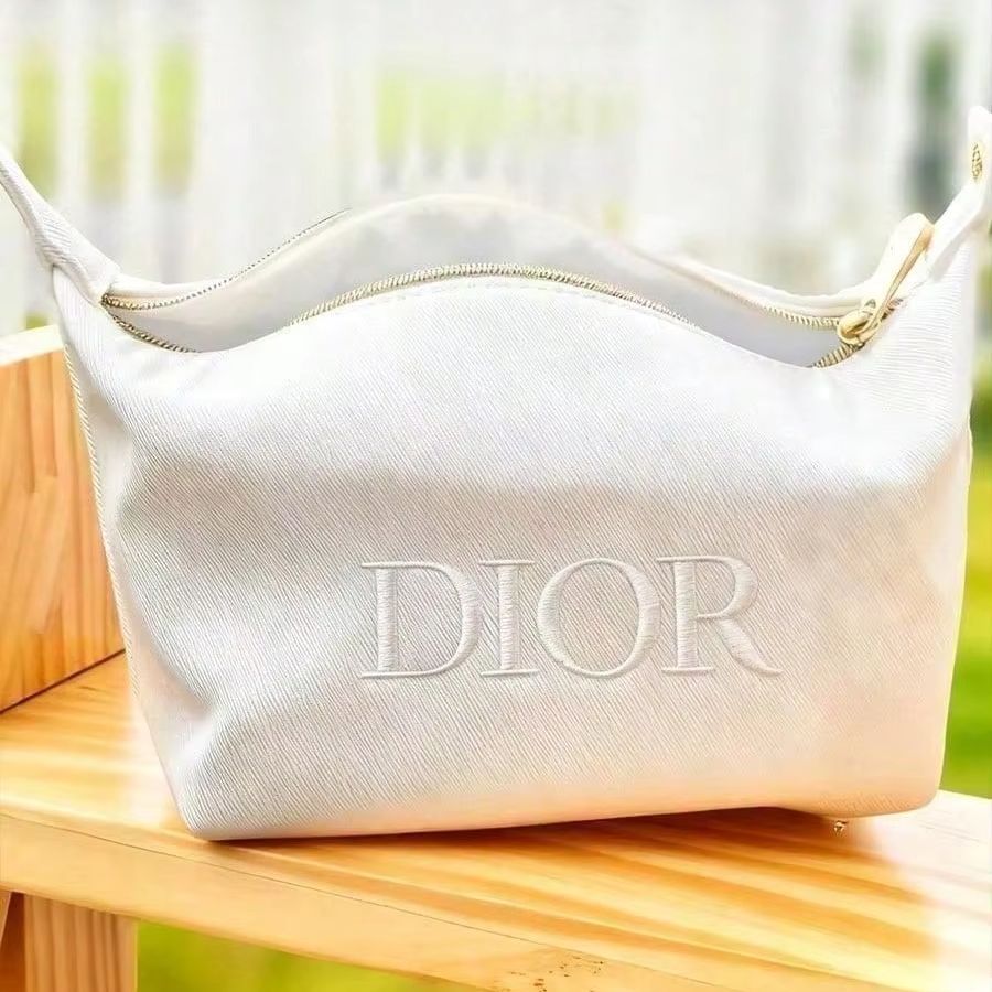 Dior’s Bag Elegant White Canva - Beauty Makeup Dior recension och pris
