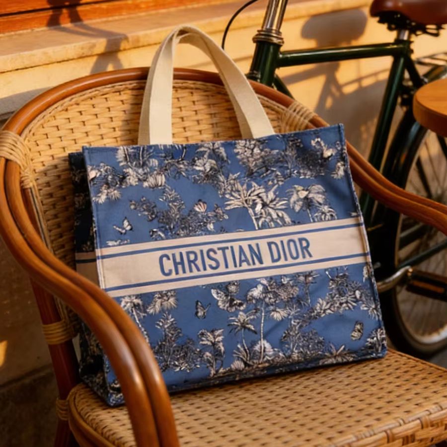 Dior’s bag Luxury Custom Blue  - Beauty Makeup Dior recension och pris